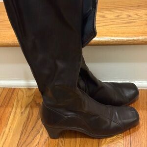 Brown Women's Boots size 9.5